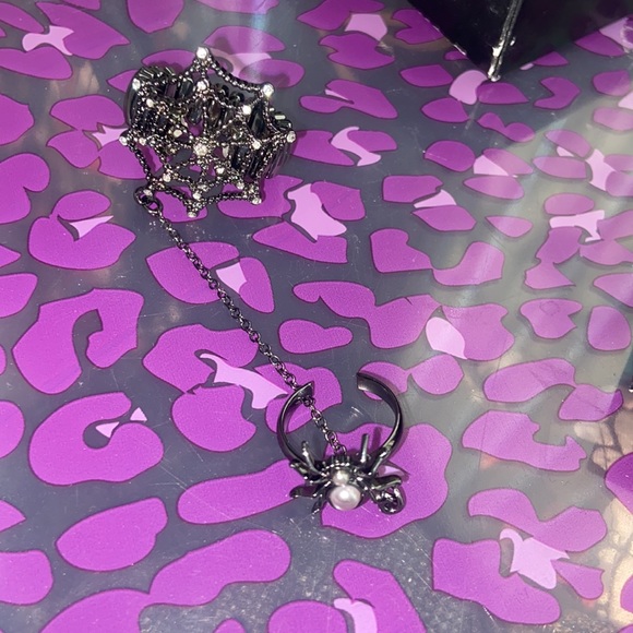 Two-Finger Chain Ring Faux Pearls & Rhinestone - Picture 3 of 4